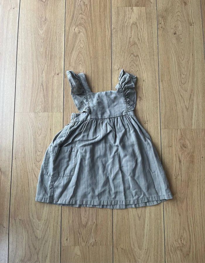 robe longue Zara gris taille 3 ans / 98 cm - photo numéro 1