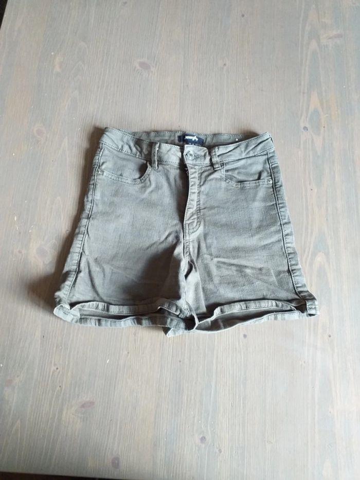 Short en jean kaki - photo numéro 2