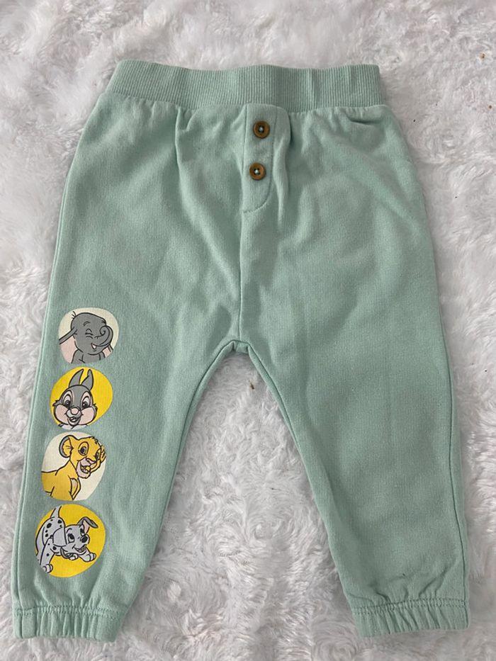 Ensemble Disney 6 mois beige vert pastel pantalon + T Shirt roi lion dumbo dalamatiens tbe - photo numéro 5