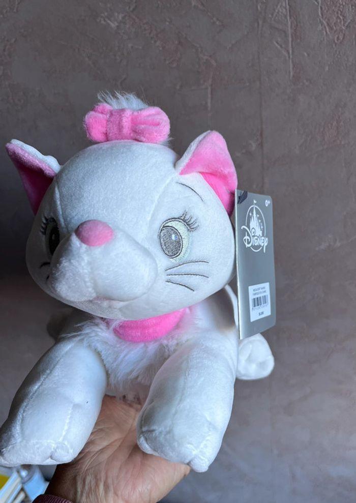 Peluche mega soft Marie Disneyland Paris - photo numéro 3