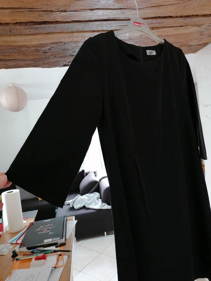 Robe noire manches trois quart taille L - photo numéro 3