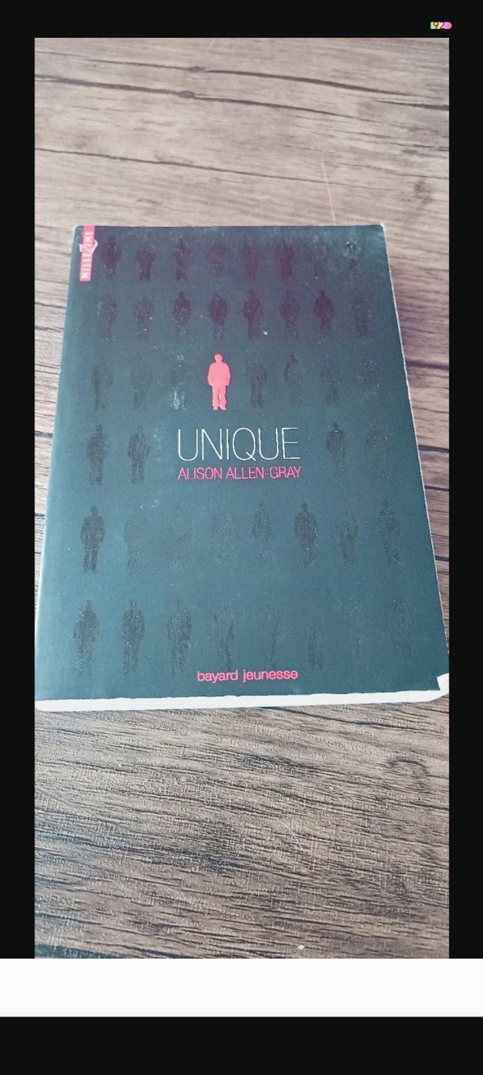 Livre unique - photo numéro 1