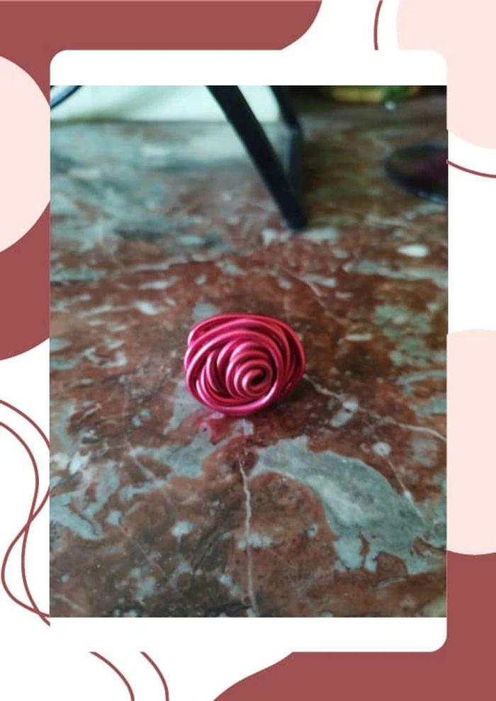 Bague rouge tressée forme de rose 15,3 mm - photo numéro 7