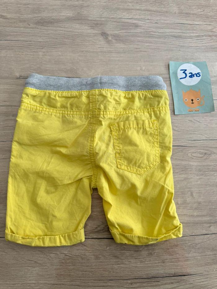 Short jaune 3 ans Gemo - photo numéro 3