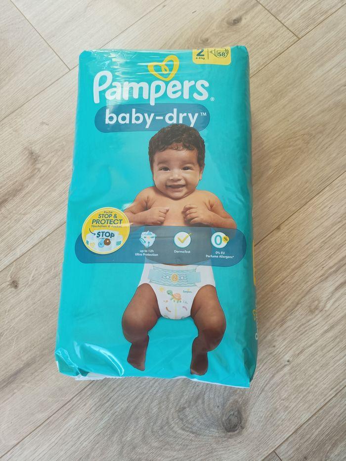 Couches Pampers taille 2