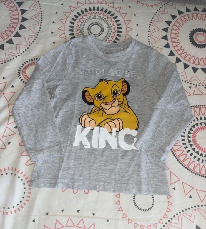 T-shirt manches longues le Roi Lion - photo numéro 1