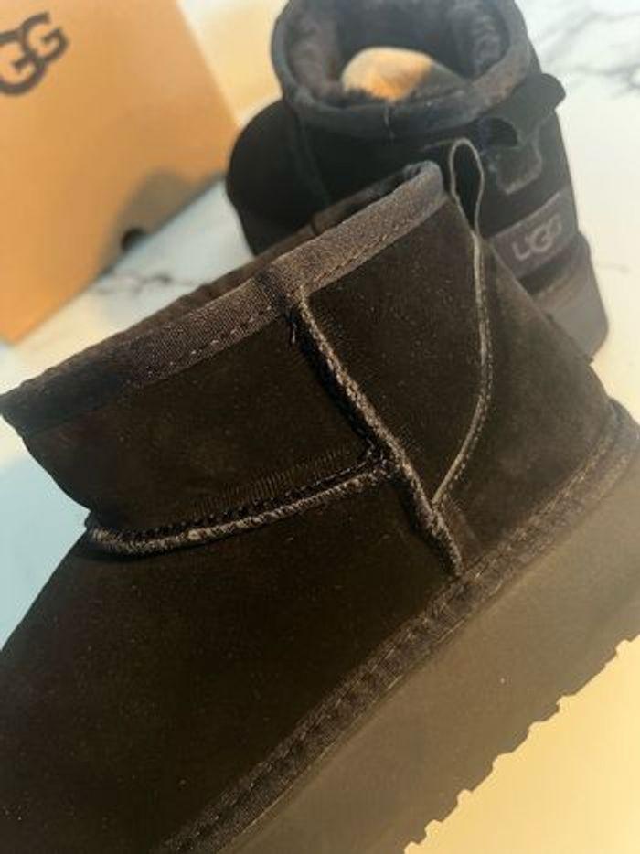 Bottine ugg noir neuve plateforme - photo numéro 3