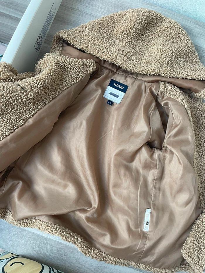 Manteau en fourrure mouton beige marron kiabi bb 3 ans - photo numéro 6