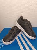 Basket adidas noire