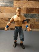 Figurine catch John Cena