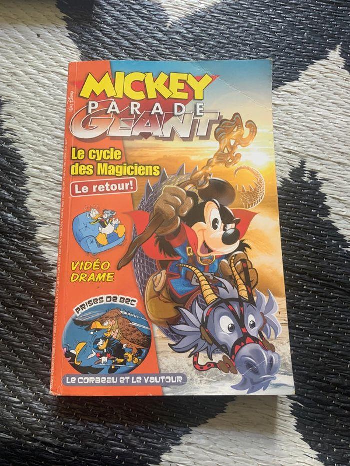 Livre Mickey Parade Géant - photo numéro 1