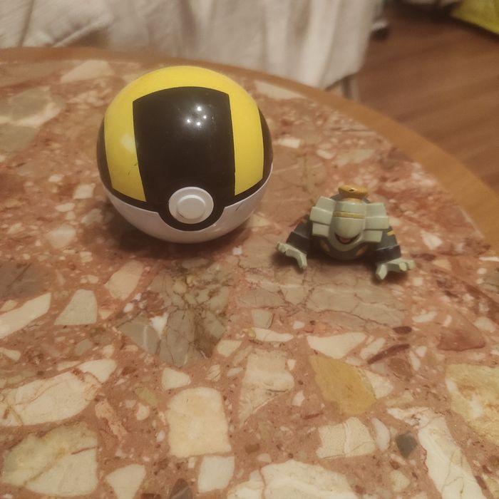 Figurine pokémon Nintendo bandai noctunoir avec pokeball - photo numéro 1