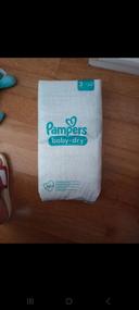 Couches Pampers babydry taille 3