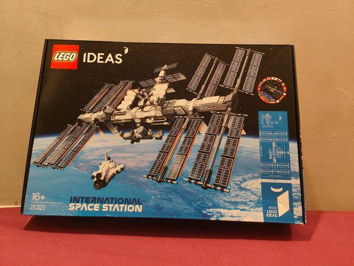 LEGO ideas 21321 La station spatiale internationale - photo numéro 1