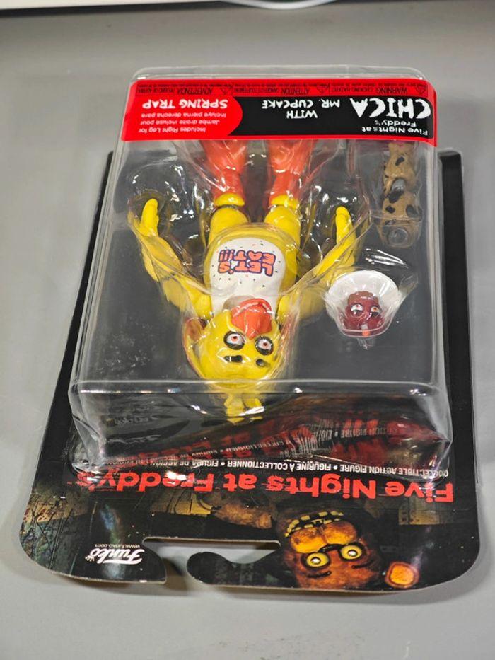 Figurine Five Nights at Freddy's : Chica & Mr Cupcake 13cm neuve avec boîte - photo numéro 6