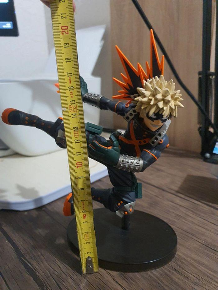 Figurine Bakugo - photo numéro 4