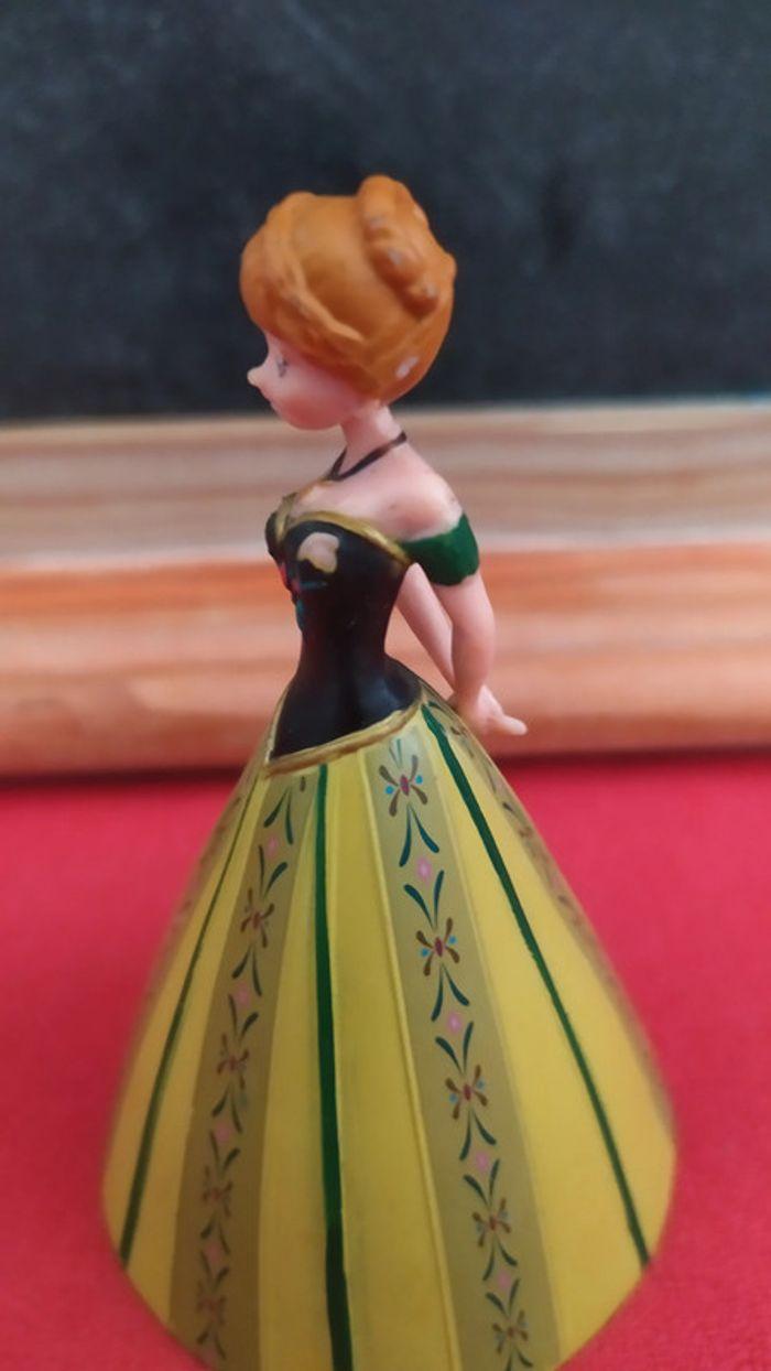 figurine '' Anna la reine des neiges '' bullyland - photo numéro 2