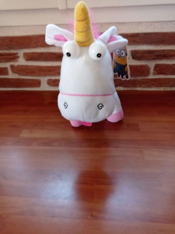 Peluche licorne moi moche et méchant - photo numéro 3