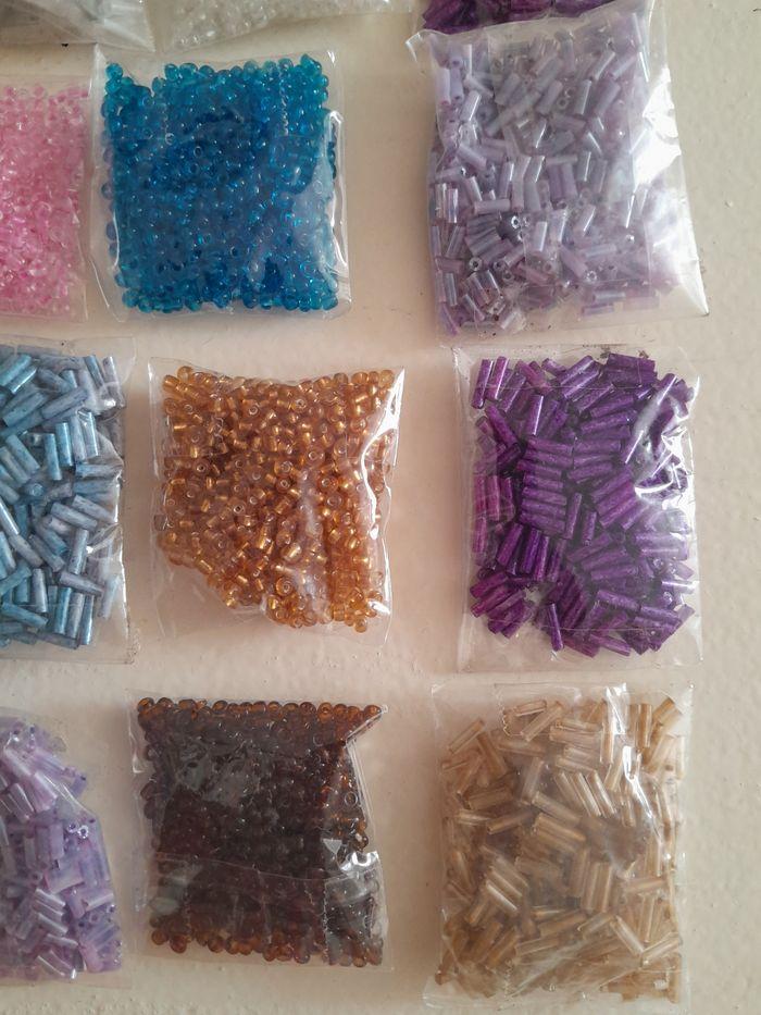 Lot de 40 sachets de perles 20euros le lot - photo numéro 4