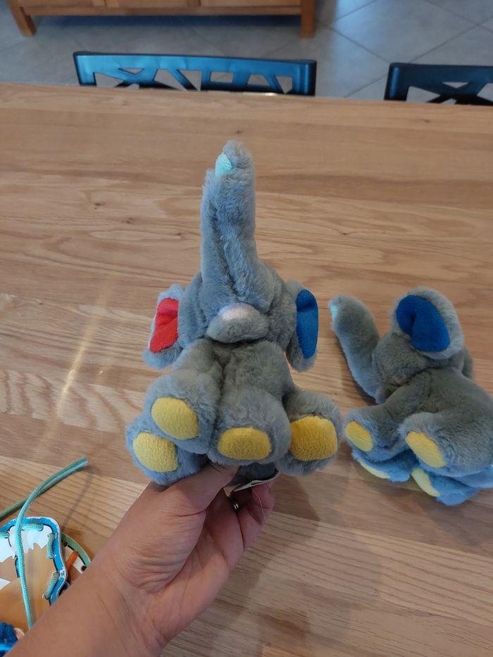 Deux petits éléphants en peluche - photo numéro 3