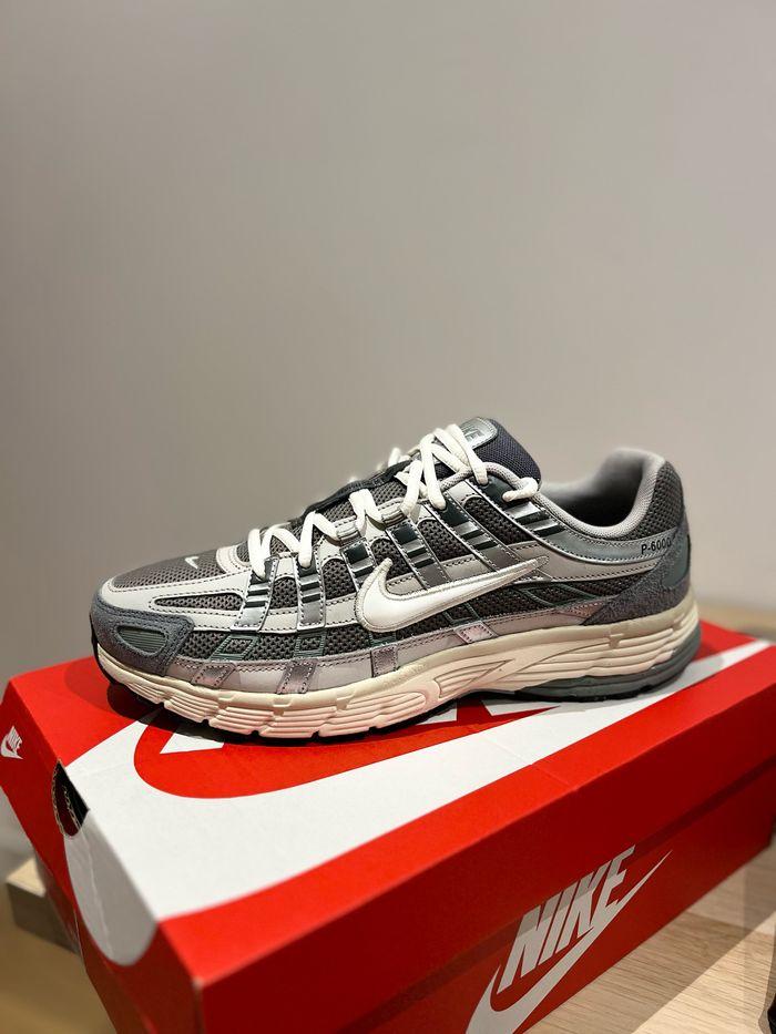 Nike p-6000 édition limited taille 45 - photo numéro 1