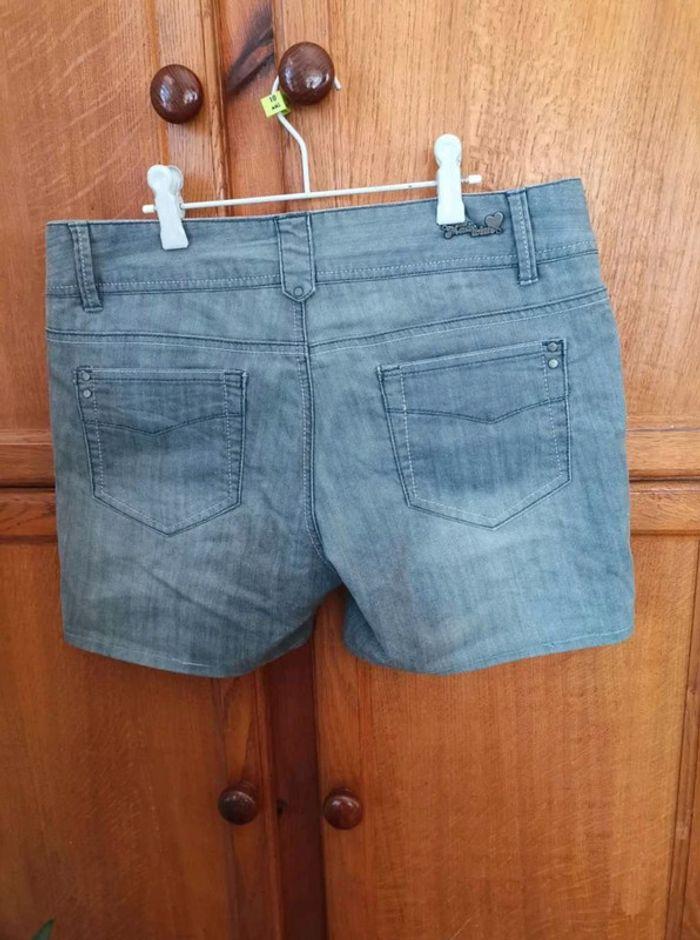 Short  en jeans  été  cache cache taille  40 I. Code Y2k - photo numéro 2