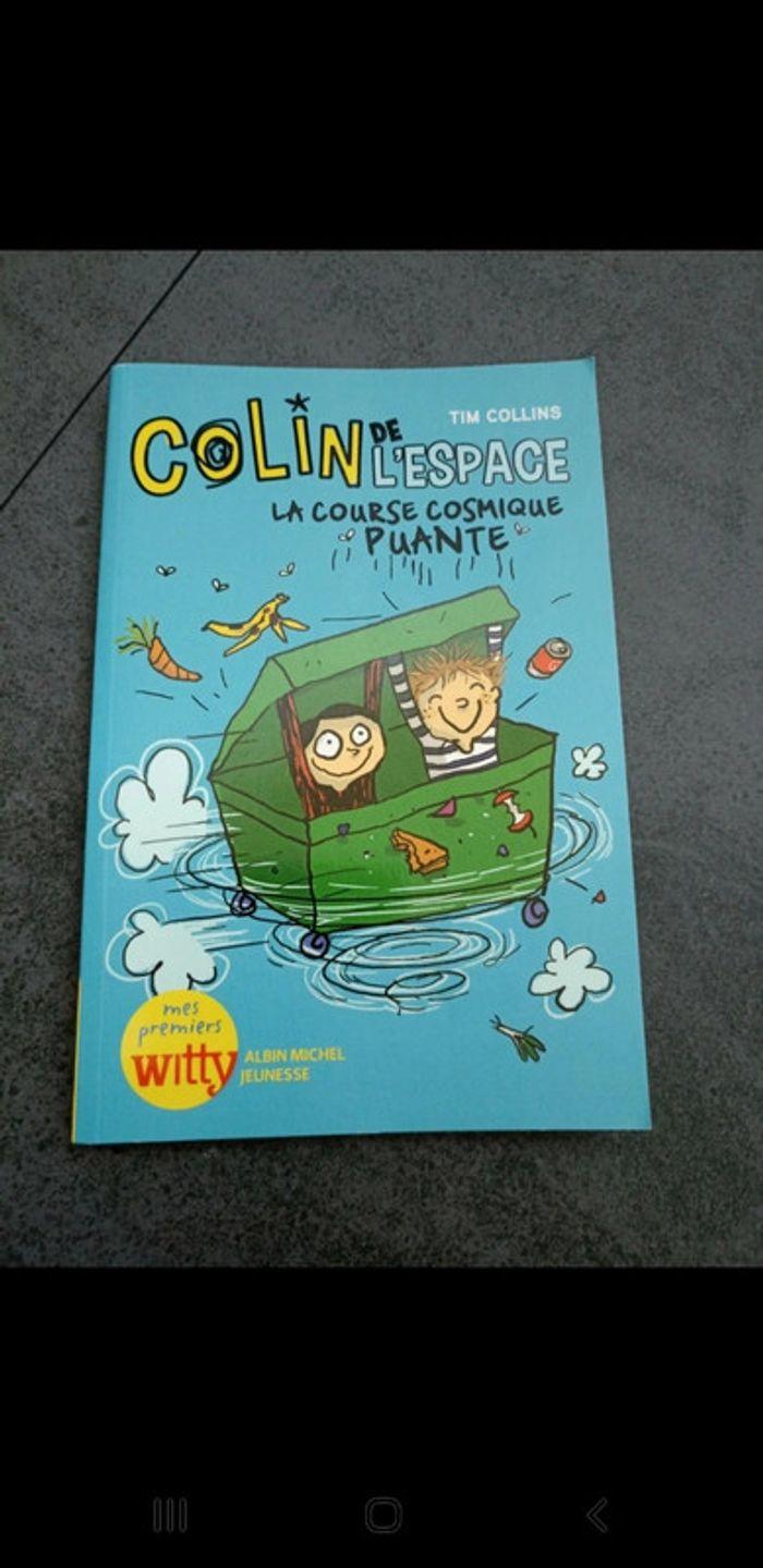 Livre Colin de l'espace "La course cosmique puante" - photo numéro 1