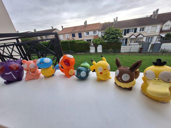 Lot de 8 figurines Pokémon rigolotes Ectoplasma, Salamèche, Carapuce, Bulbizarre, Pikachu, Évoli - photo numéro 3