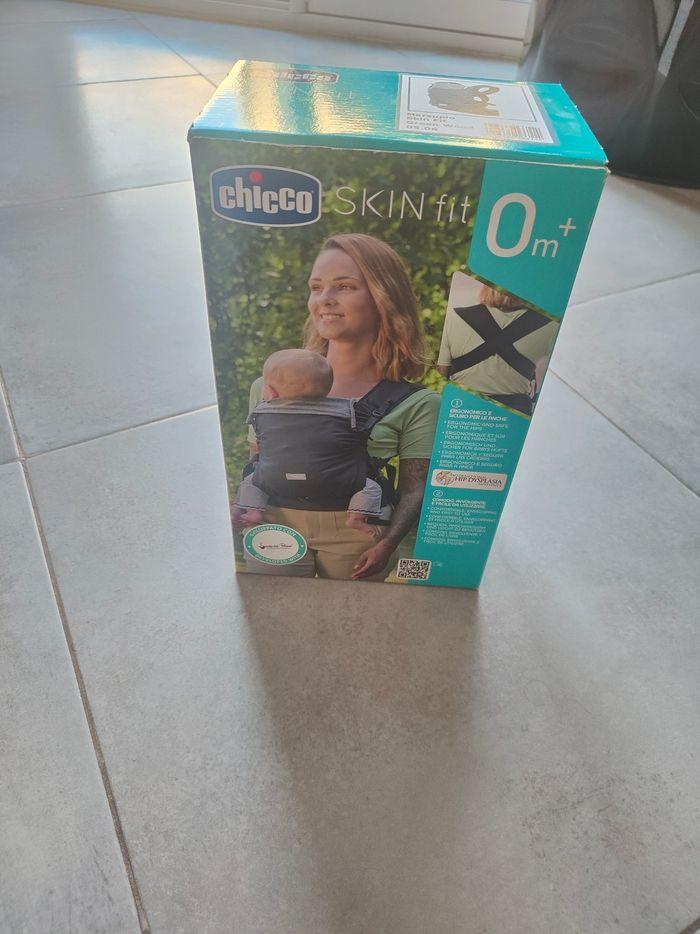 Porte bébé chicco skin fit très bon état - photo numéro 1