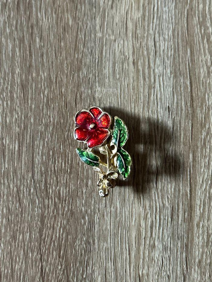 Broche/pin fleur rouge/red flower, état neuf/new, Vintage - photo numéro 1