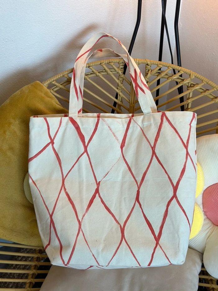 Tote bag Vogue en coton édition été 2024 - photo numéro 4