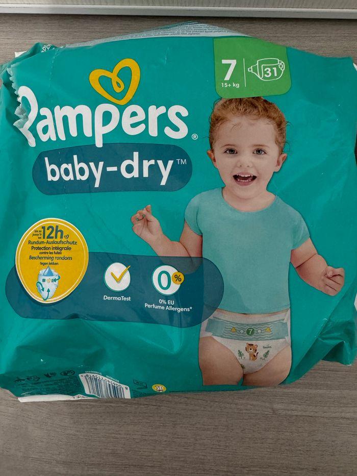 7 couches taille 7 Pampers - photo numéro 2