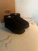 Bottine ugg noir neuve plateforme