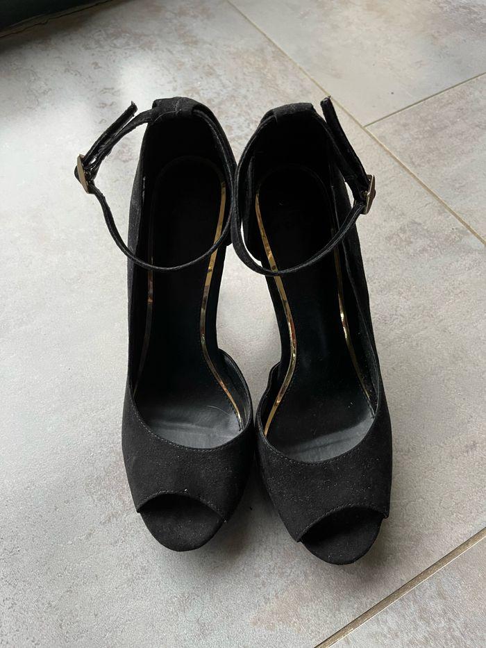 Chaussures noires en daim noir P37 Faith - photo numéro 1