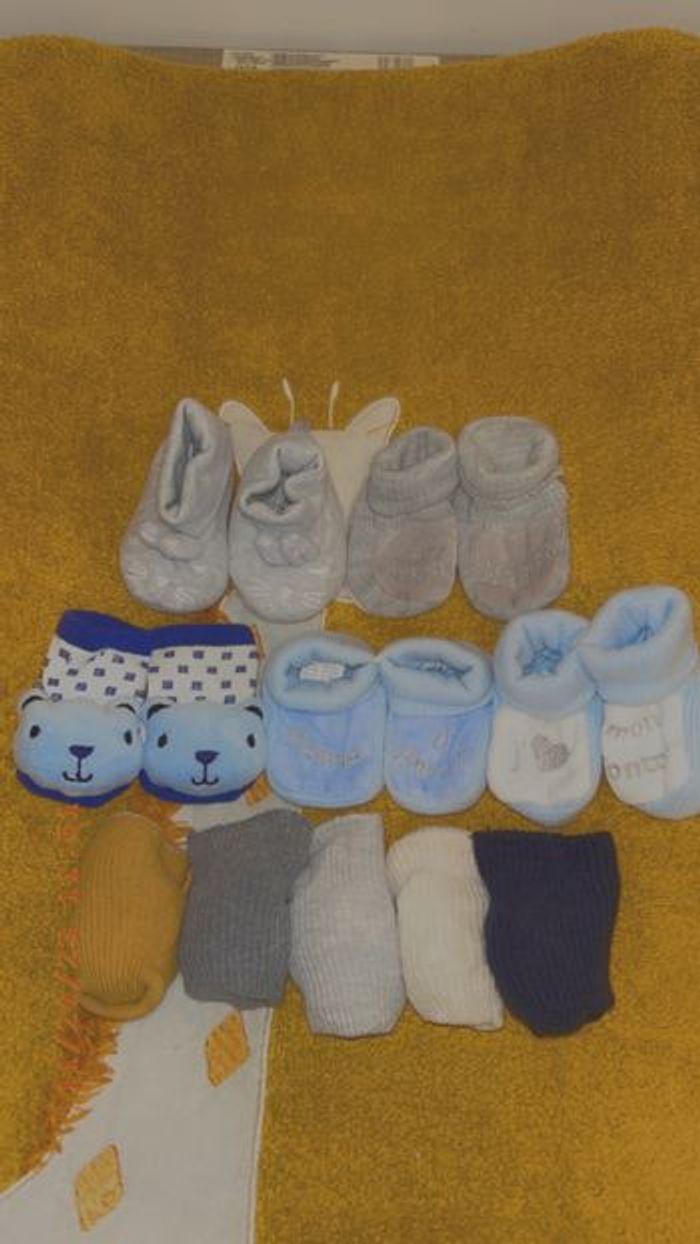 Lots chaussons naissance - photo numéro 1