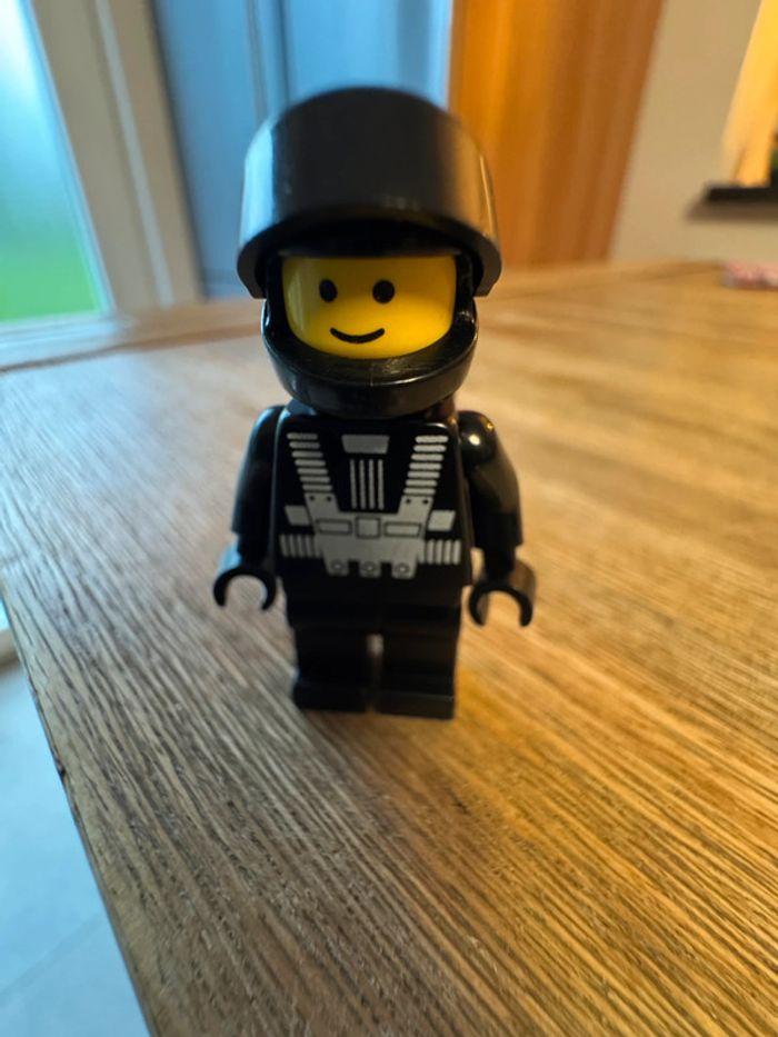 Minifigures Lego - Blacktron - photo numéro 1