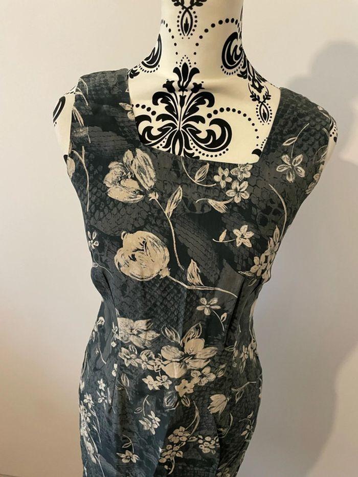 Robe sans manche large bretelle gris à motifs fleurs beige balla Valentina taille 36 - photo numéro 2