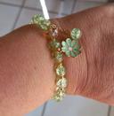 Bracelet charms perle fleur  vert doré