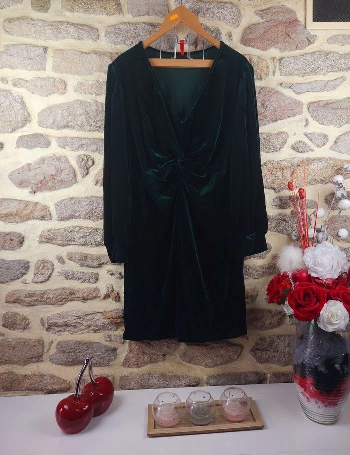 Robe torsadée en velours verte sapin Femme taille 52 marque Asos 🍬 - photo numéro 1