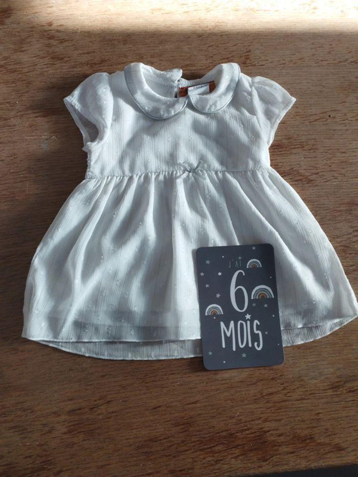 Robe 6 mois - photo numéro 1