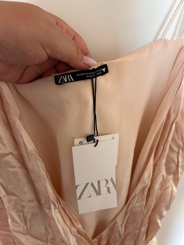 Robe portefeuille satinée Zara - photo numéro 2