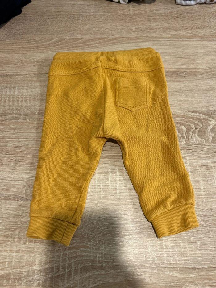 Pantalon jaune - photo numéro 3