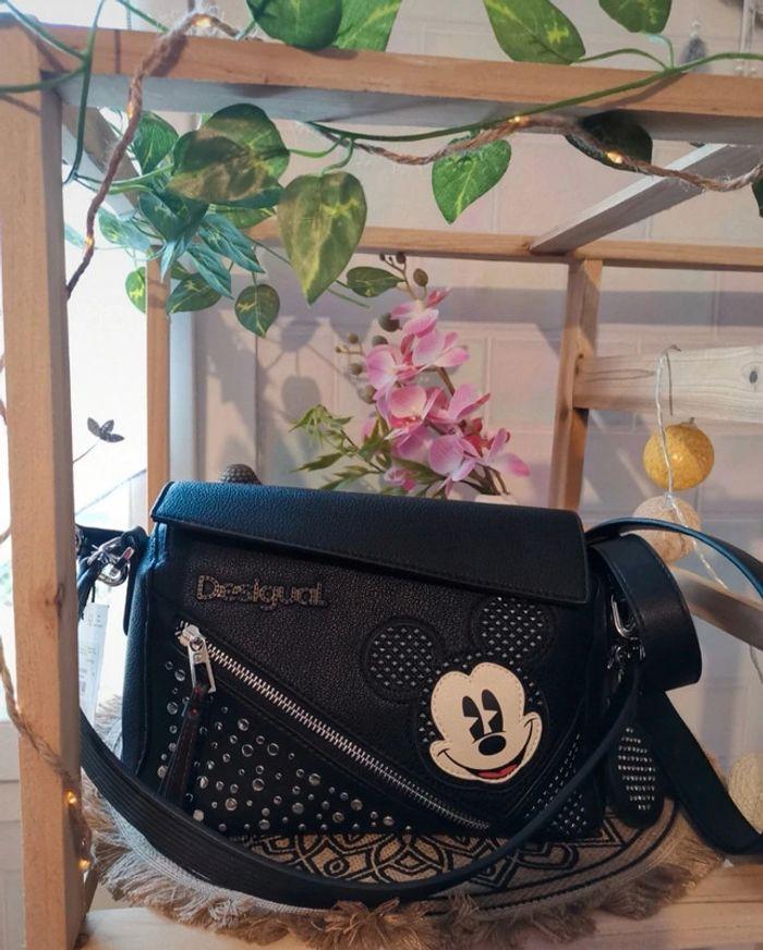 💕Jolie sac bandoulière mickey studstyle desigual 💕 - photo numéro 1