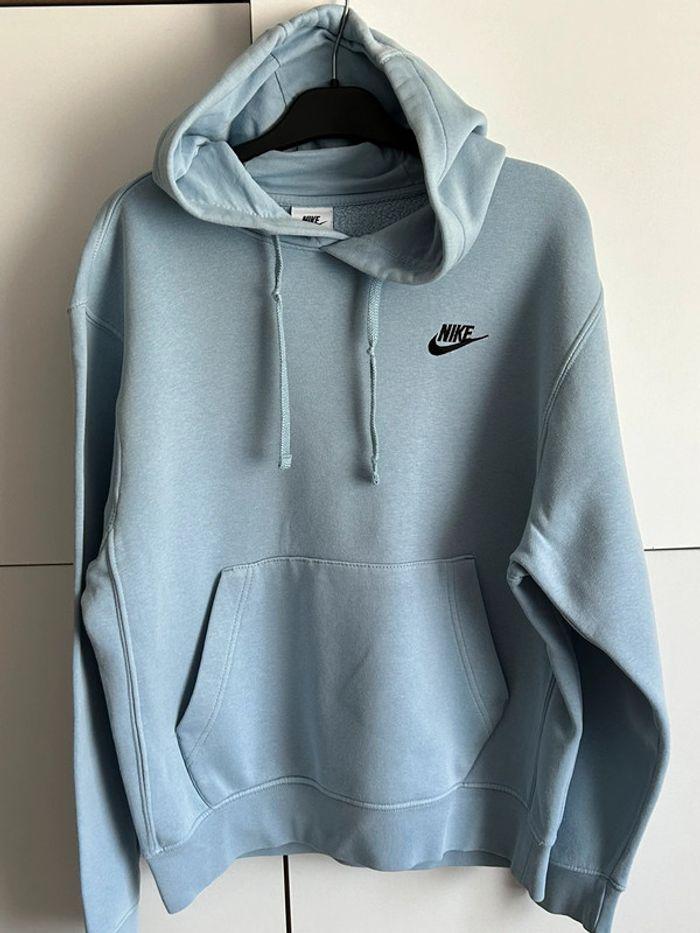 Sweat capuche Nike taille XS - photo numéro 1