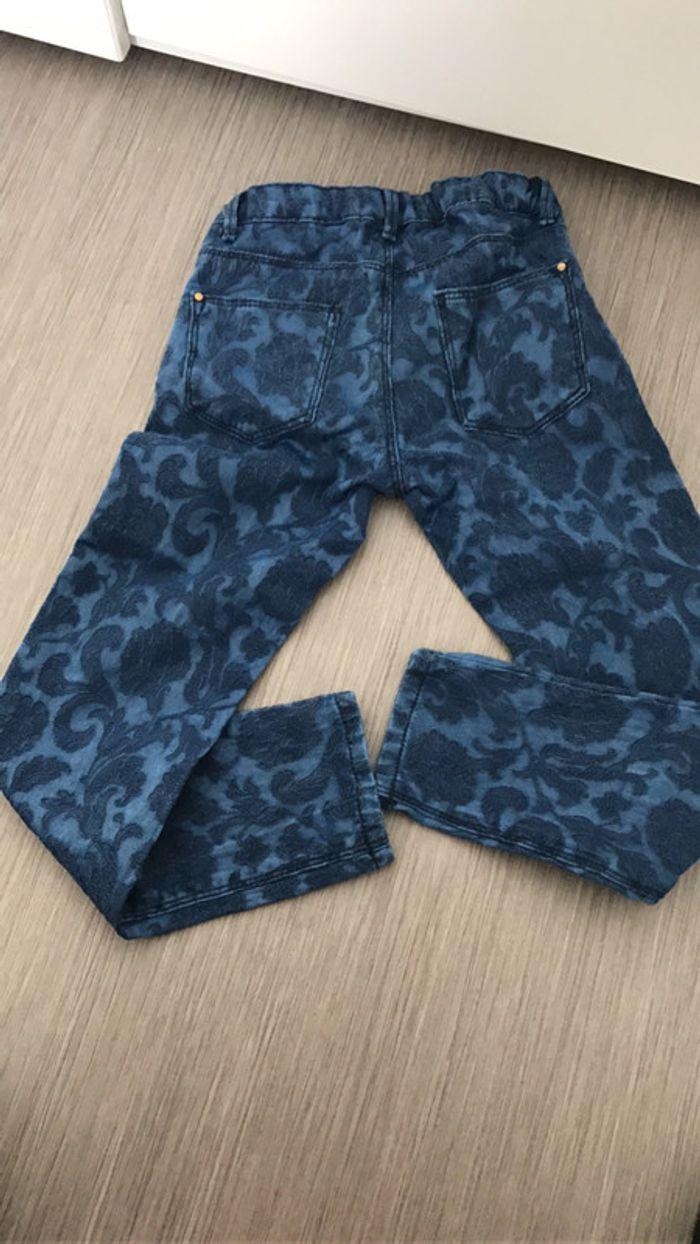 Pantalon bariolé bleu zara kids 5/6 ans - photo numéro 3