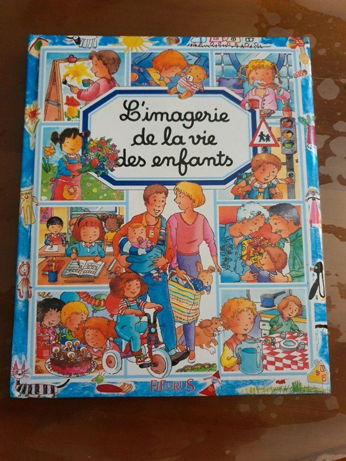 Livre l'imagerie de la vie des enfants