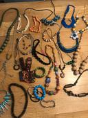 Lot colliers et bracelets