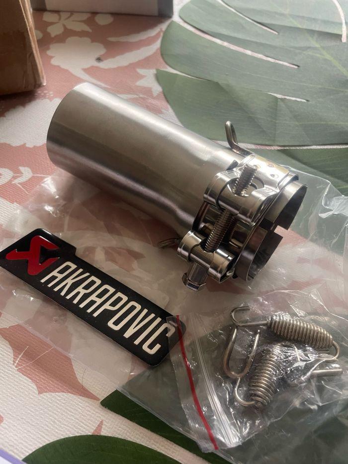 Tube adaptateur Akrapovic - photo numéro 1