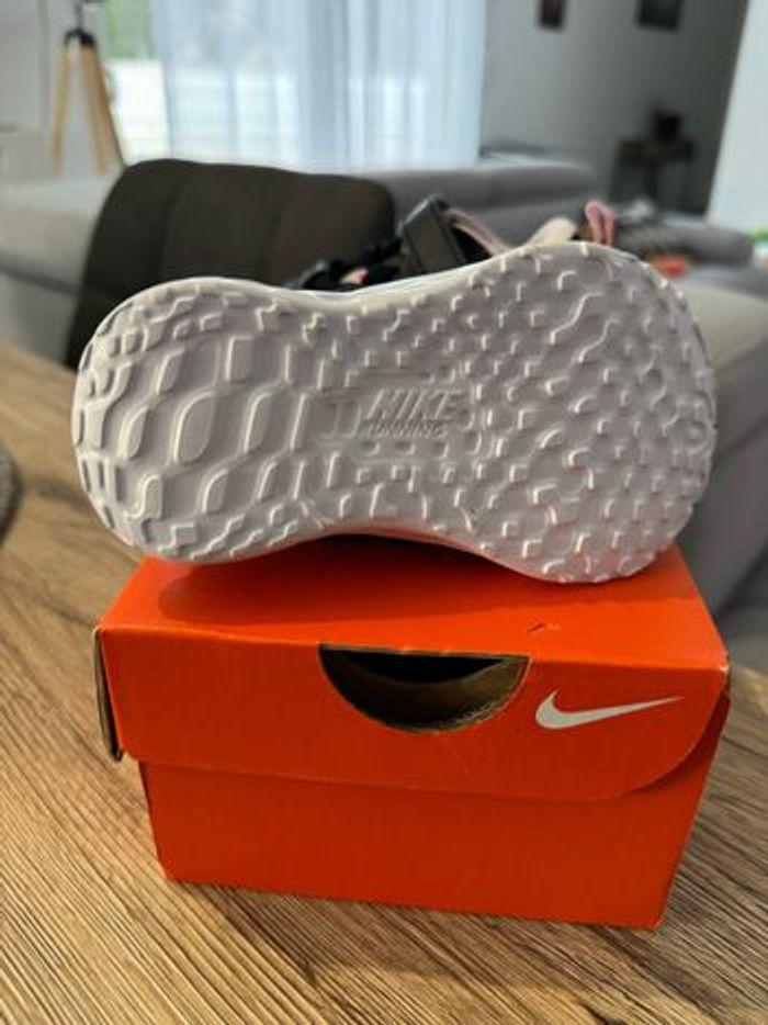 Baskets Nike 19,5 - photo numéro 3