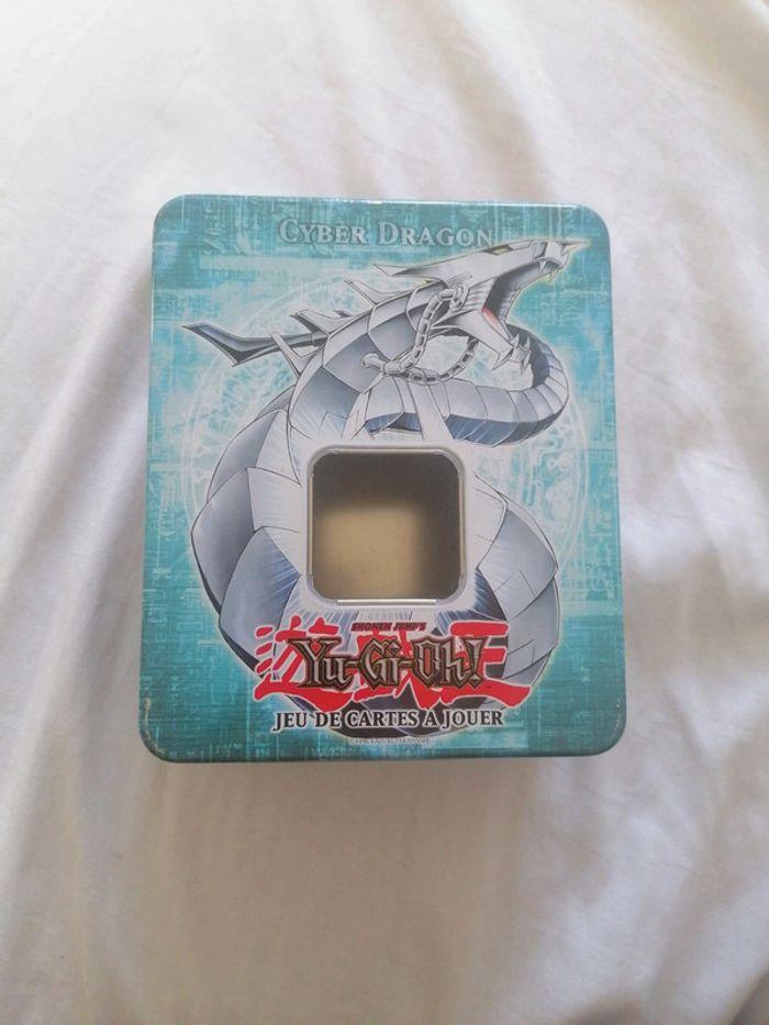 Boîte Yugioh 2006 Cyber Dragon - photo numéro 1